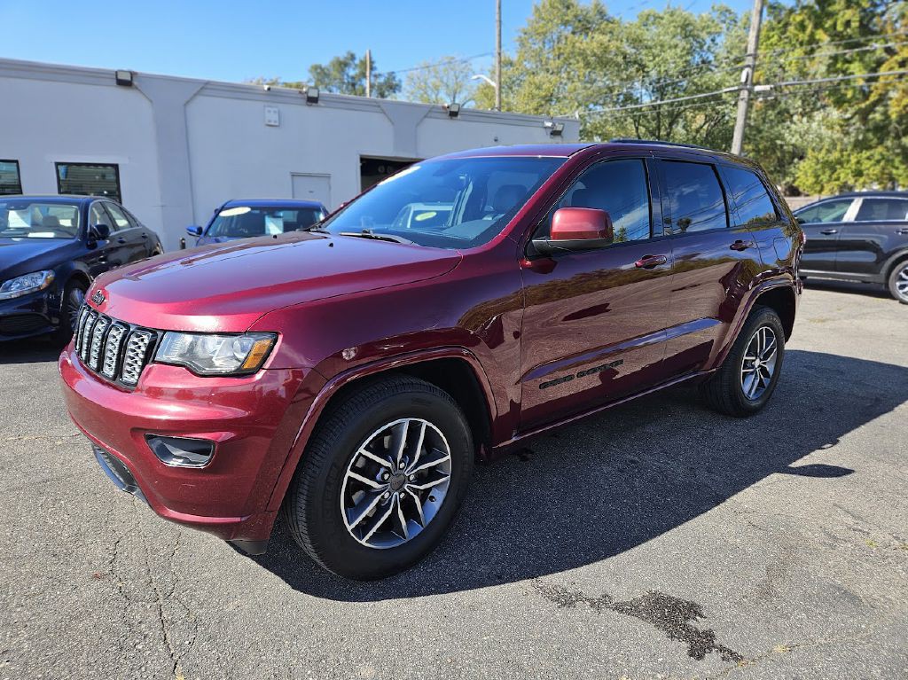 2017 Jeep Grand Cherokee Image 1