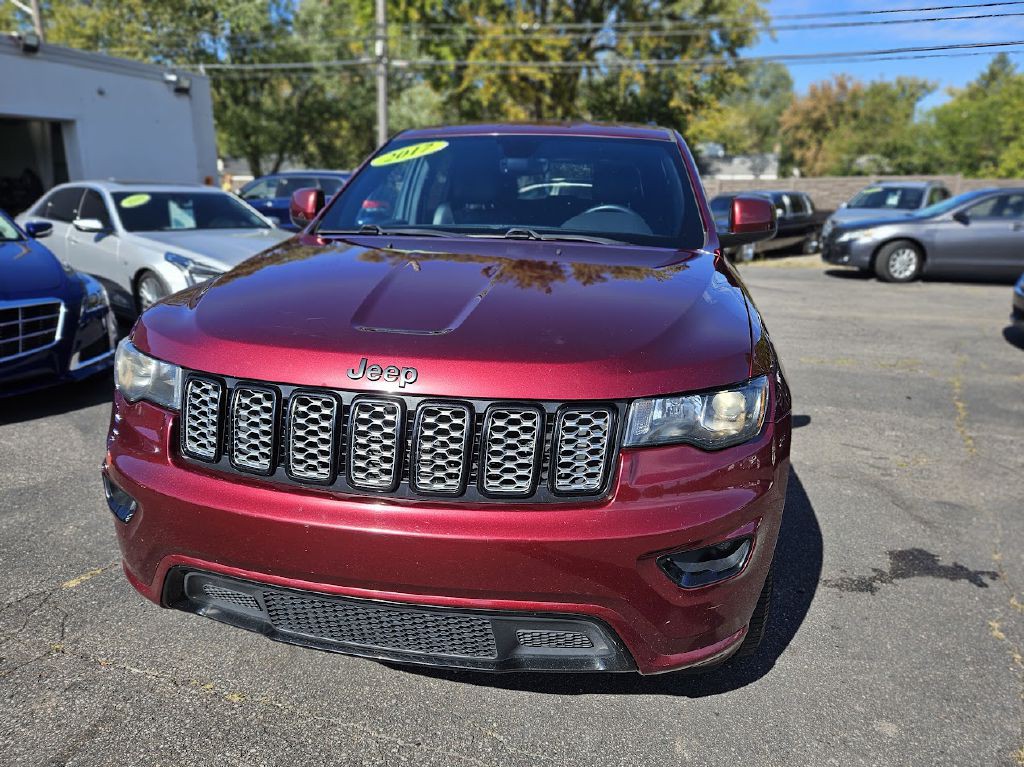 2017 Jeep Grand Cherokee Image 3