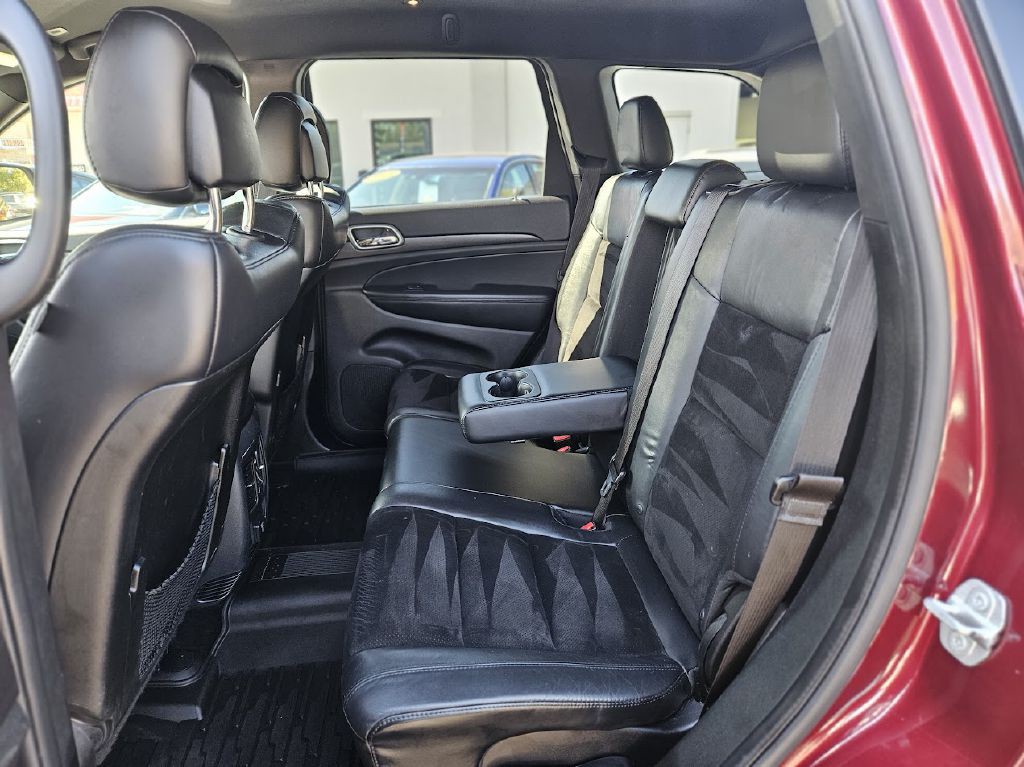 2017 Jeep Grand Cherokee Image 30
