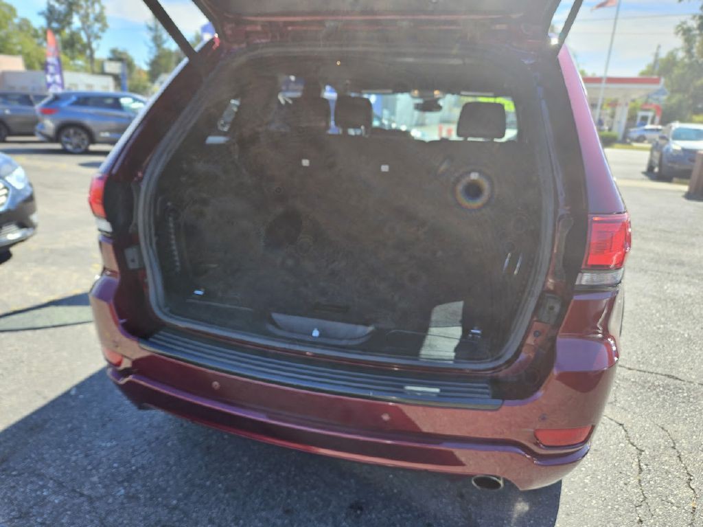 2017 Jeep Grand Cherokee Image 32