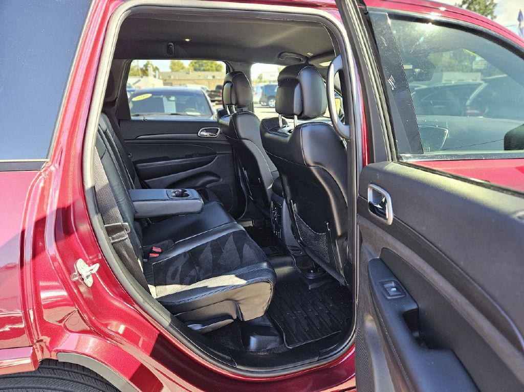2017 Jeep Grand Cherokee Image 41