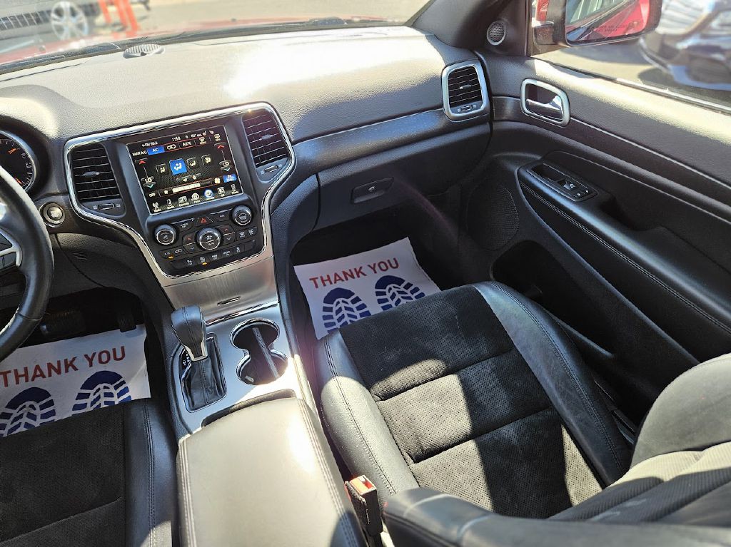 2017 Jeep Grand Cherokee Image 46