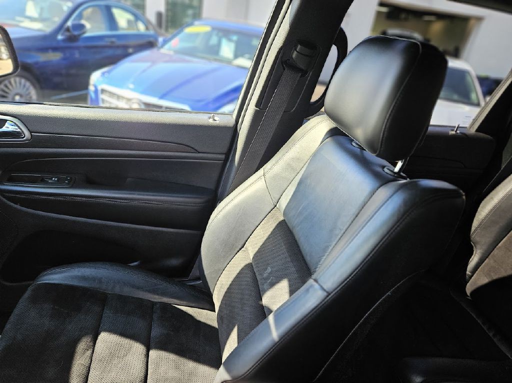 2017 Jeep Grand Cherokee Image 31