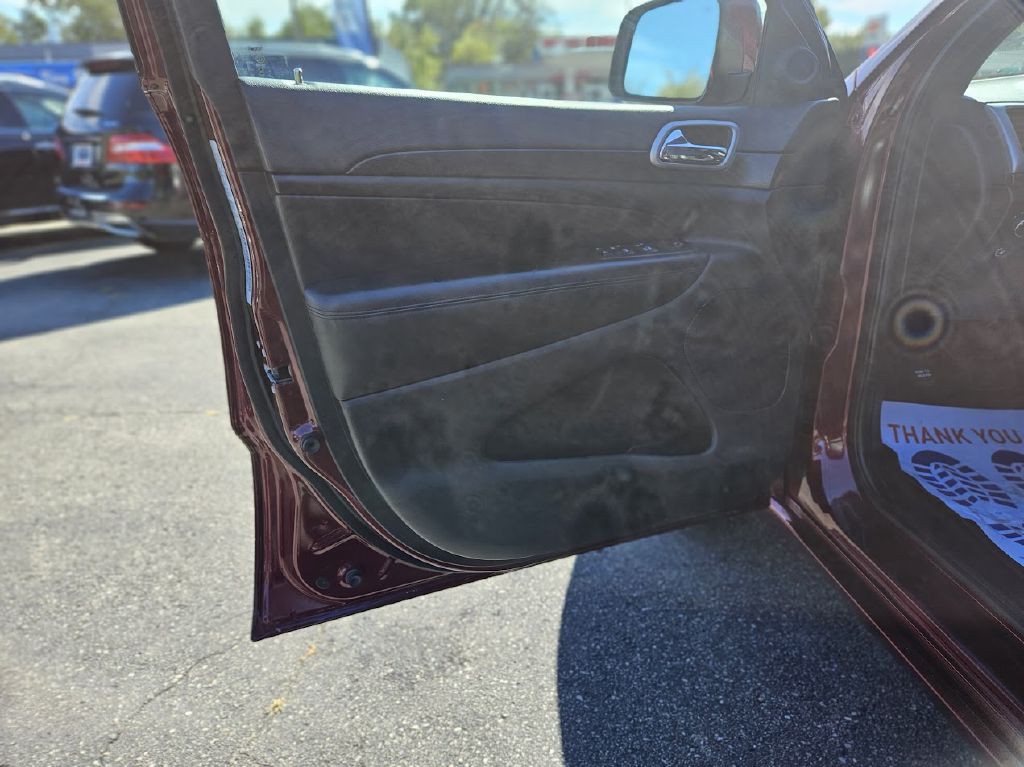 2017 Jeep Grand Cherokee Image 34