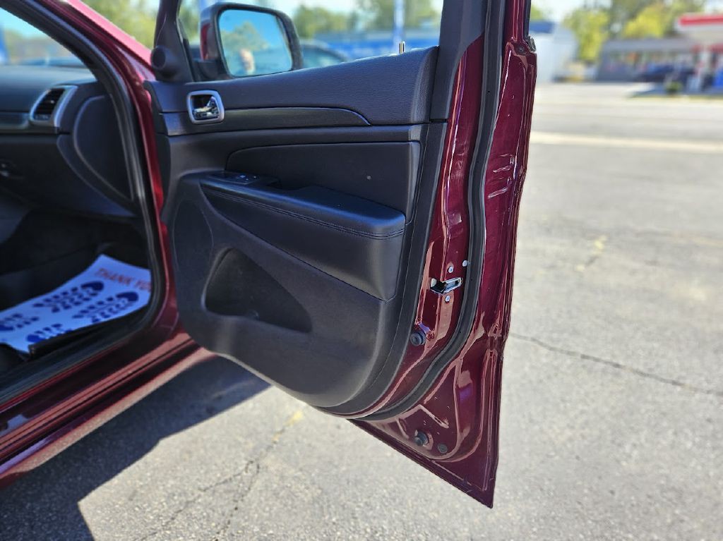 2017 Jeep Grand Cherokee Image 44