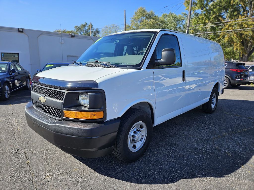 2017 Chevrolet Express Image 1