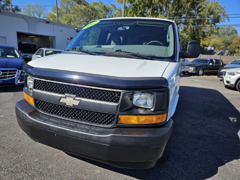 2017 Chevrolet Express Image 2