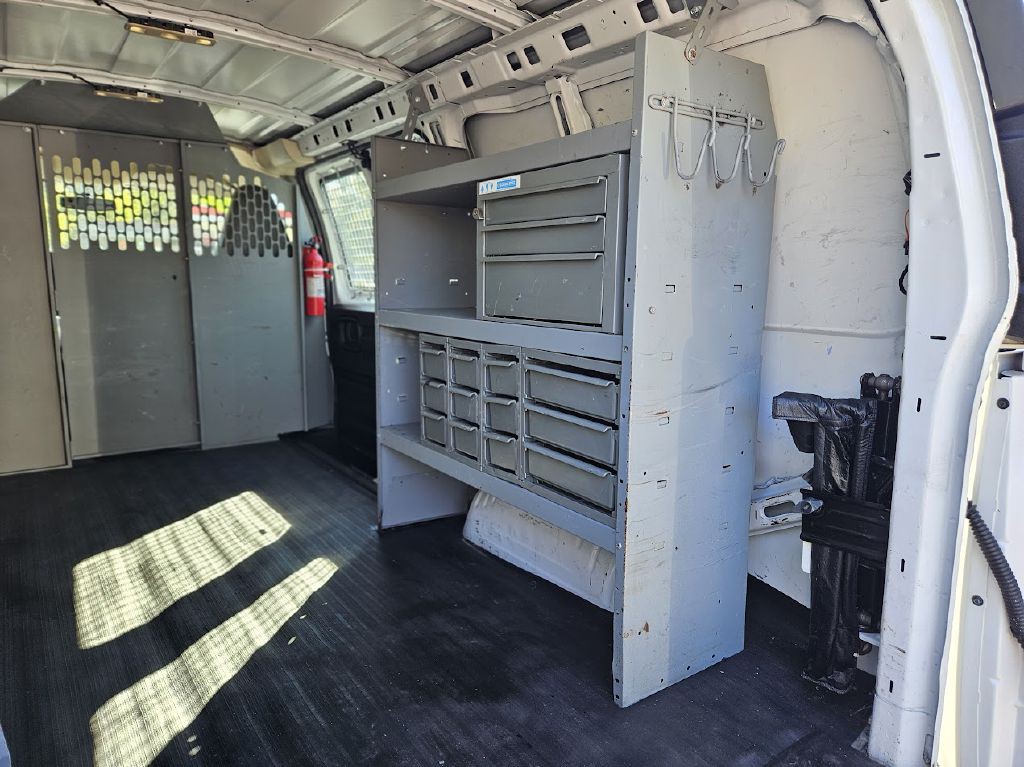 2017 Chevrolet Express Image 8