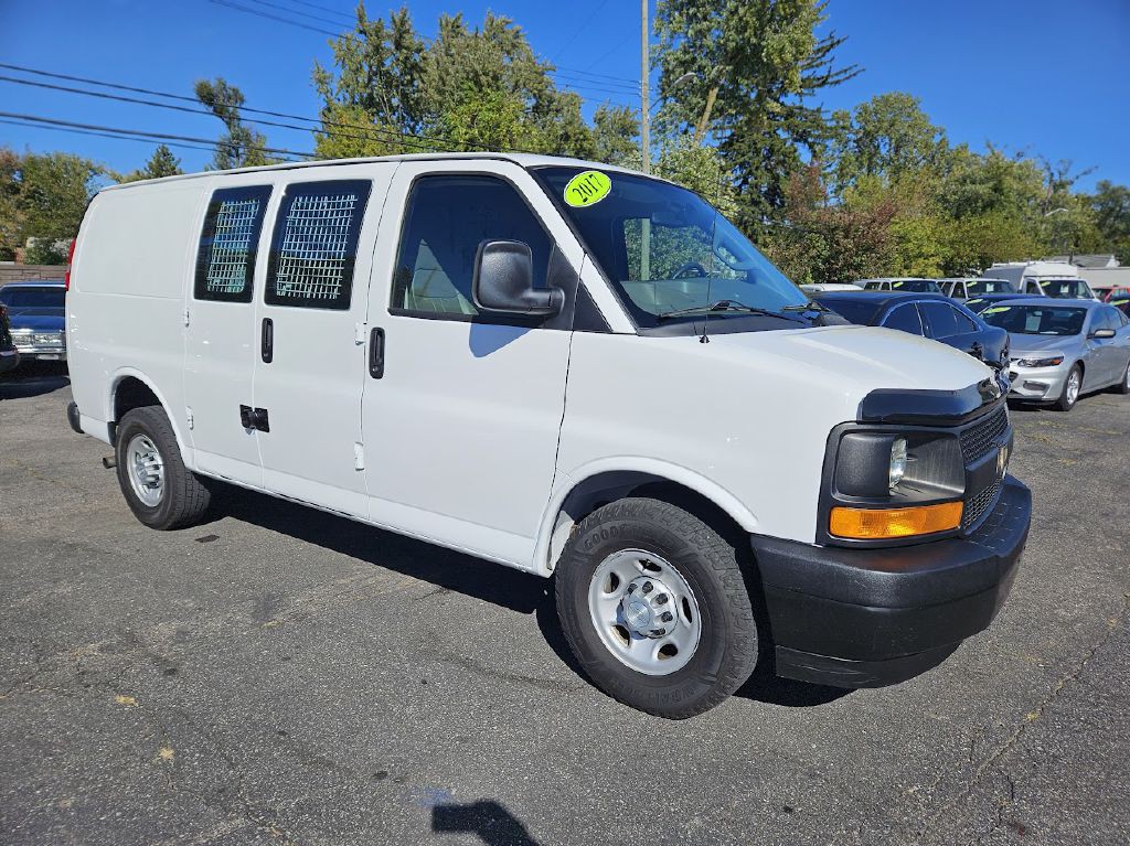 2017 Chevrolet Express Image 20