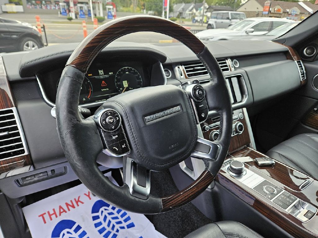 2015 Land Rover Range Rover Image 16