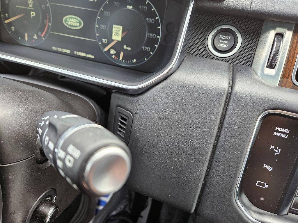 2015 Land Rover Range Rover Image 24