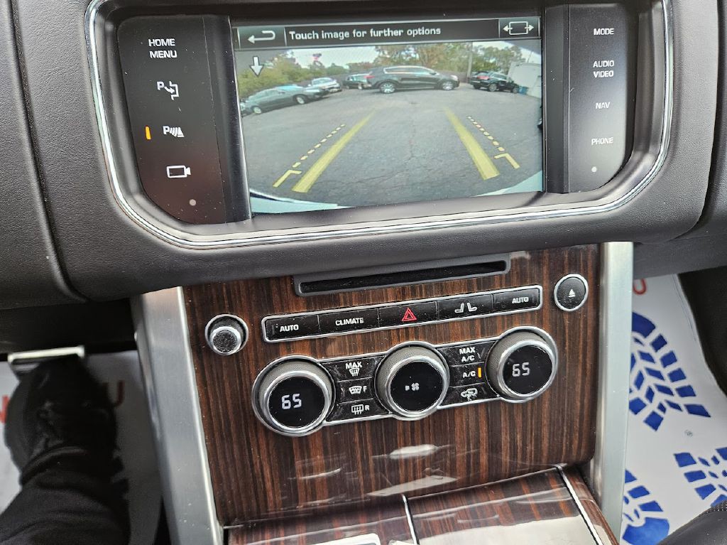 2015 Land Rover Range Rover Image 30