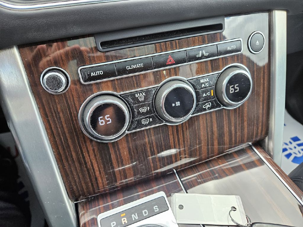2015 Land Rover Range Rover Image 31