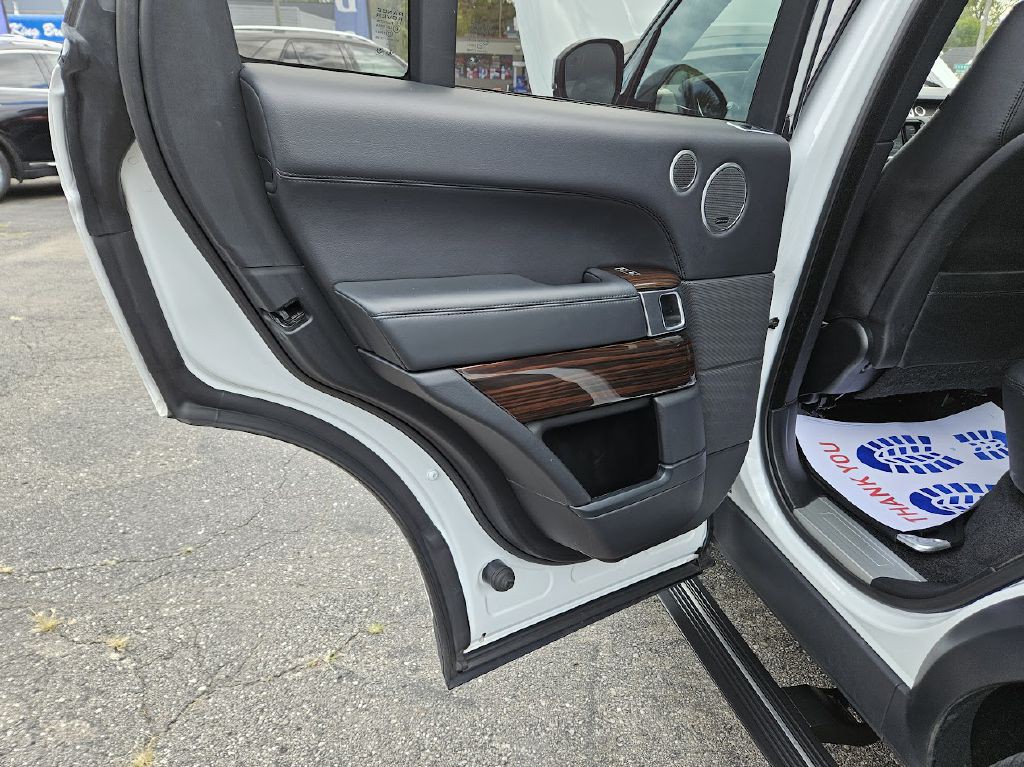 2015 Land Rover Range Rover Image 38