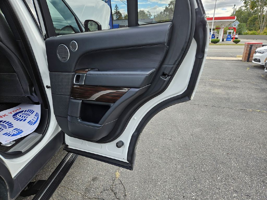 2015 Land Rover Range Rover Image 57