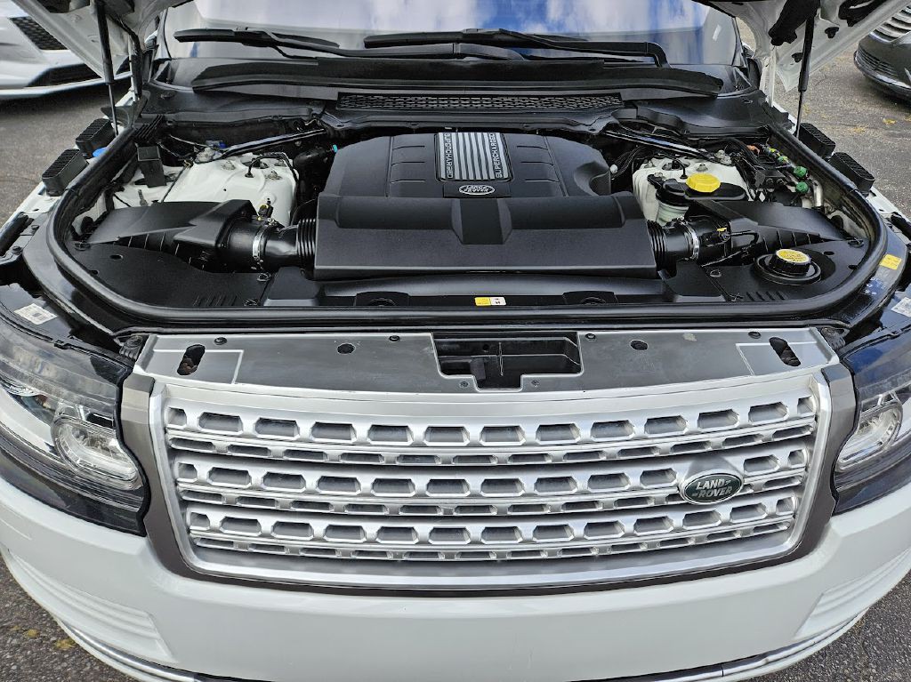 2015 Land Rover Range Rover Image 60