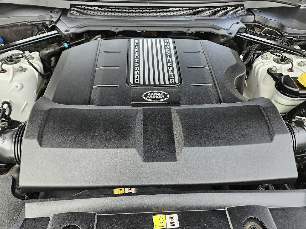 2015 Land Rover Range Rover Image 61