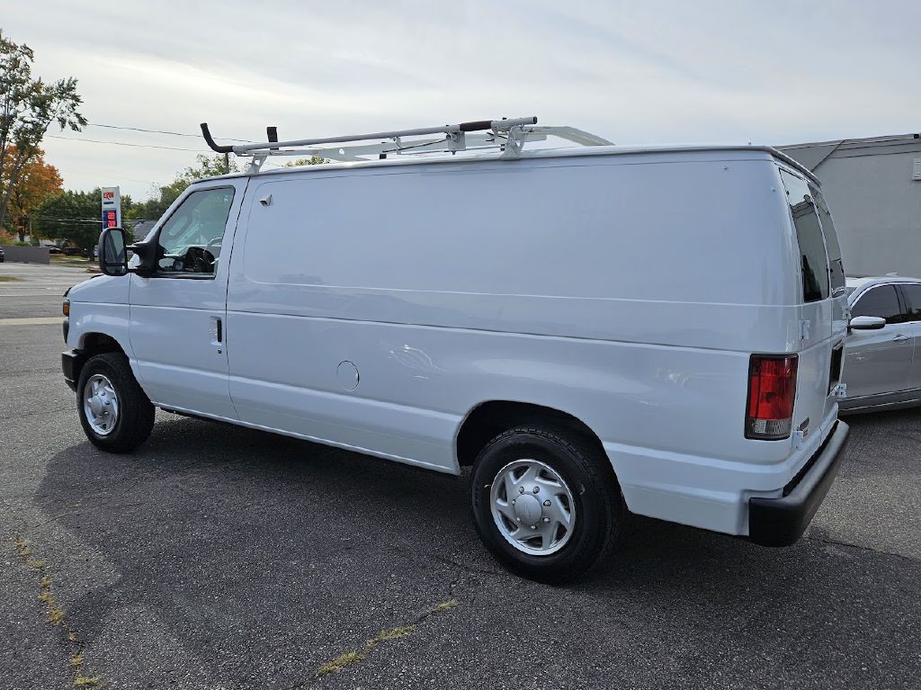 2014 Ford Econoline Image 11