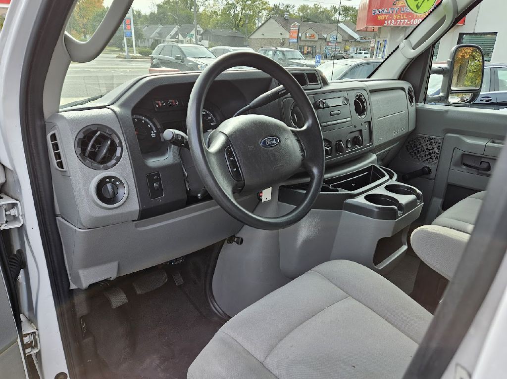 2014 Ford Econoline Image 14