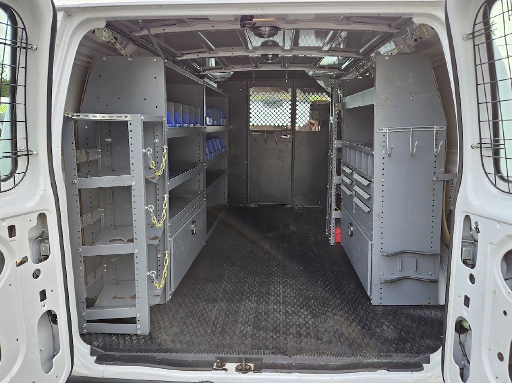 2014 Ford Econoline Image 28