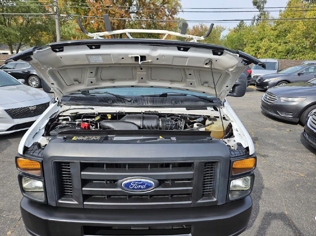 2014 Ford Econoline Image 40