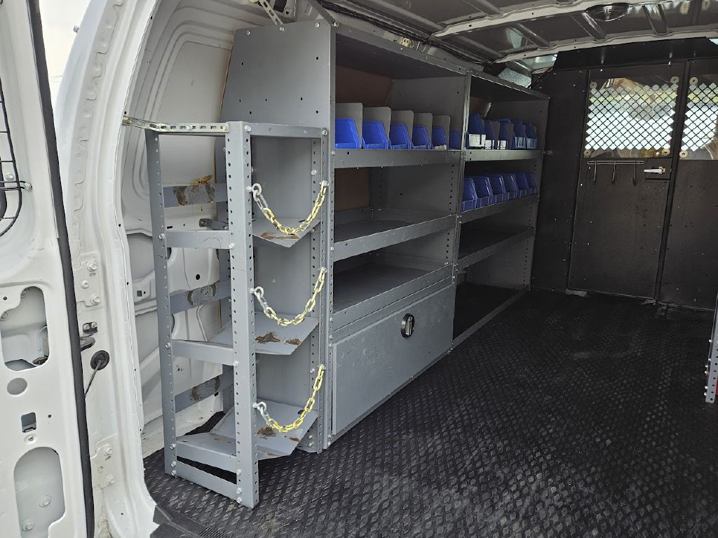 2014 Ford Econoline Image 35