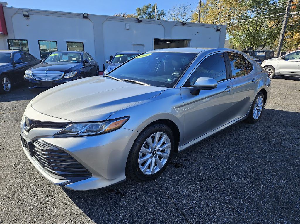 2018 Toyota Camry Image 1