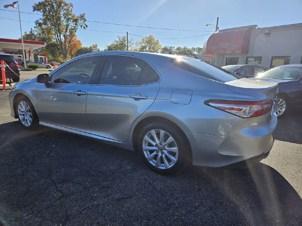 2018 Toyota Camry Image 12