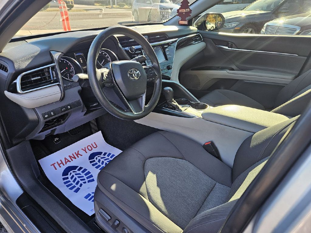 2018 Toyota Camry Image 14