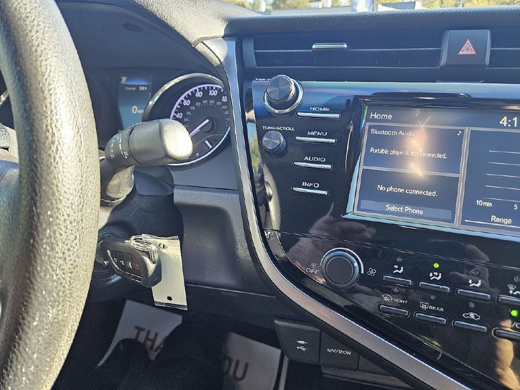 2018 Toyota Camry Image 22