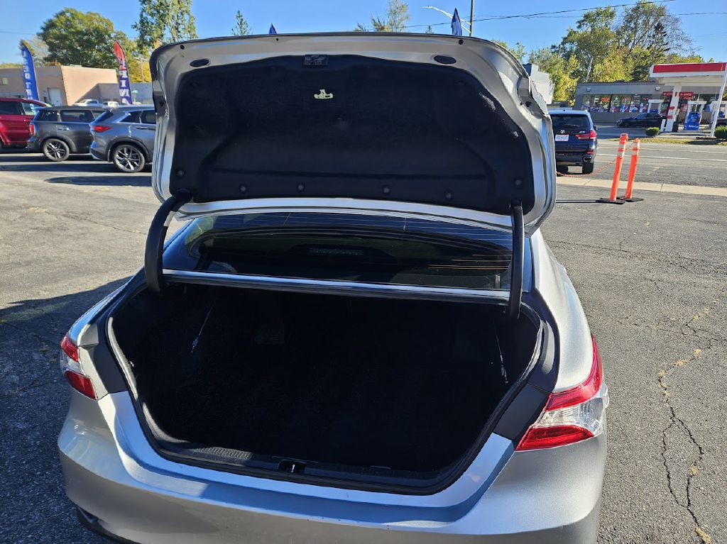 2018 Toyota Camry Image 35