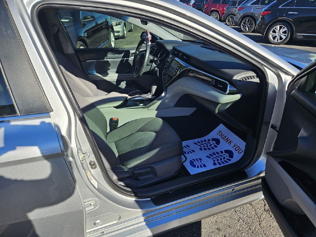 2018 Toyota Camry Image 37