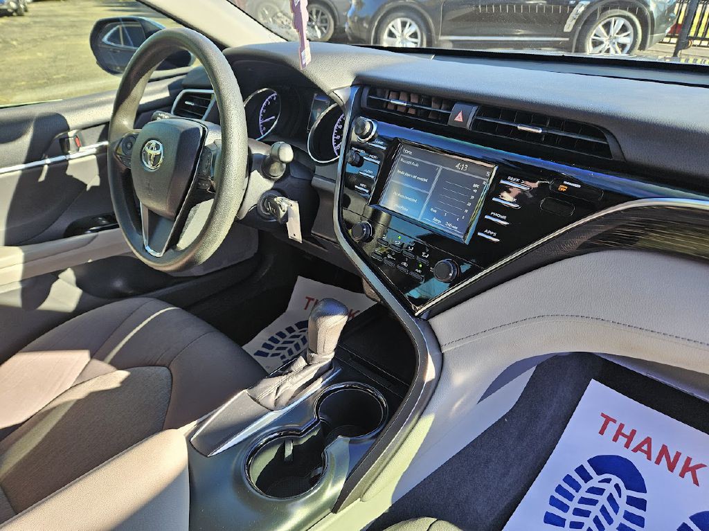 2018 Toyota Camry Image 39