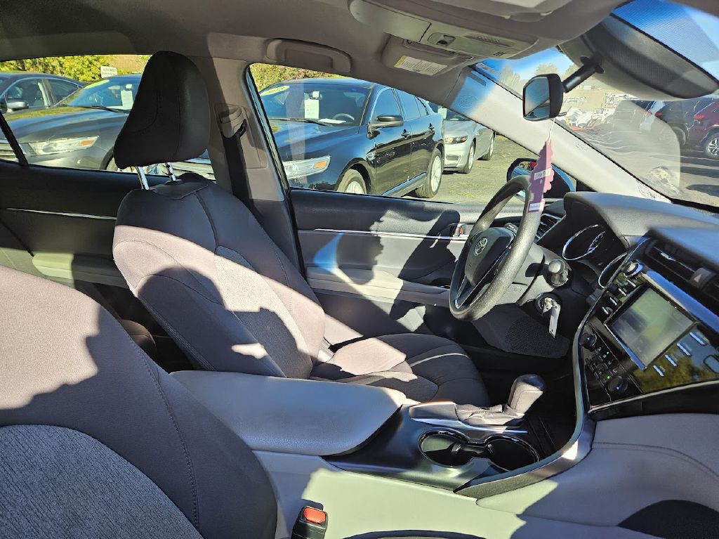 2018 Toyota Camry Image 41