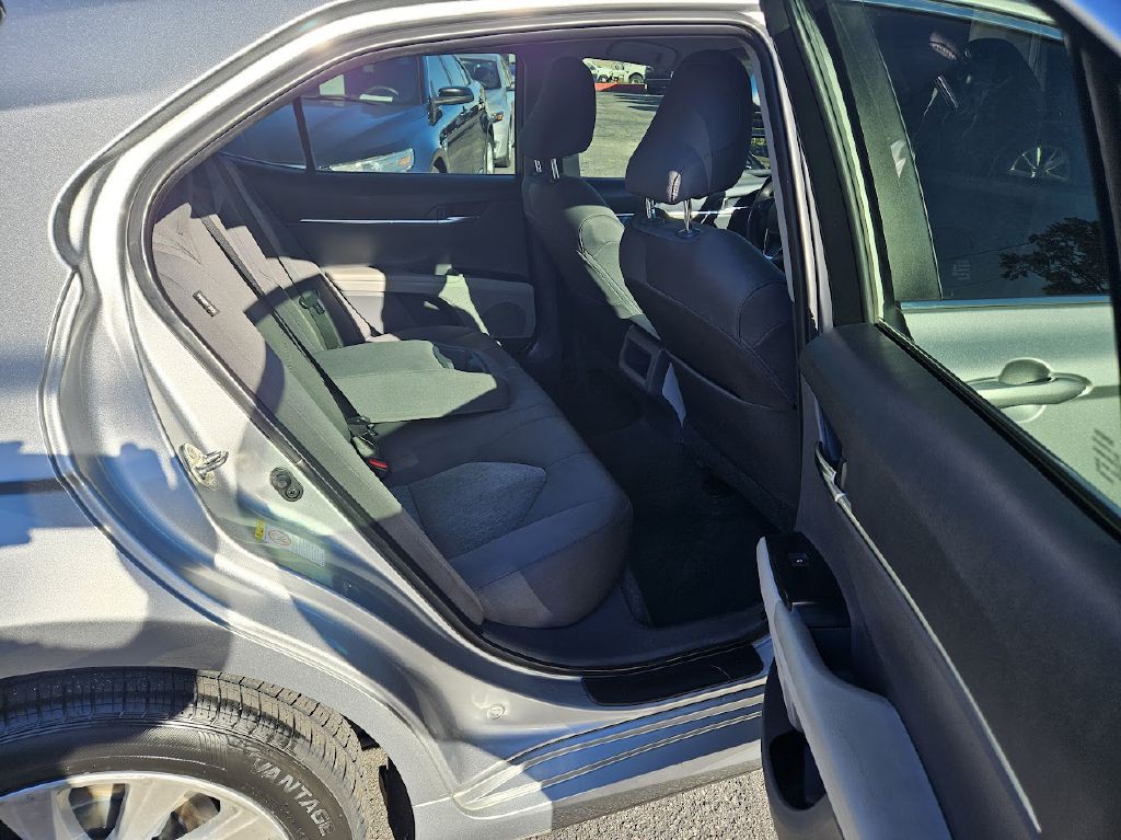 2018 Toyota Camry Image 44