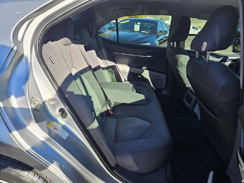 2018 Toyota Camry Image 45