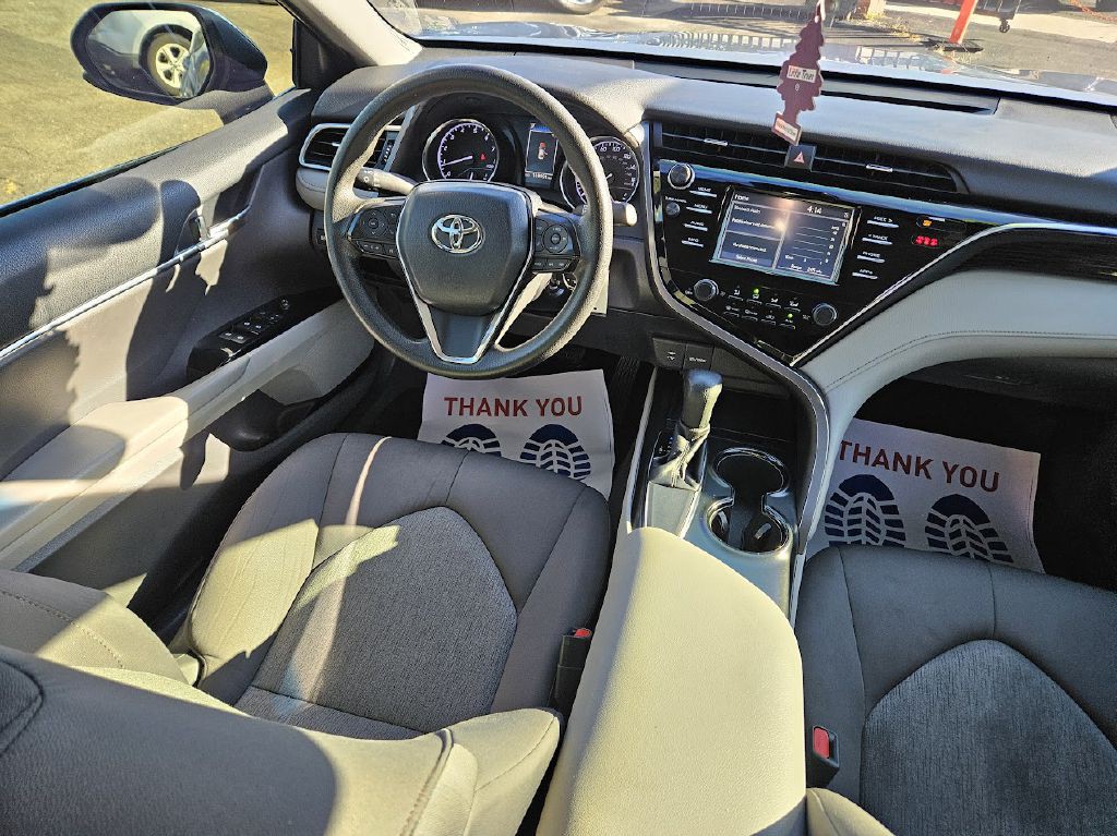 2018 Toyota Camry Image 47