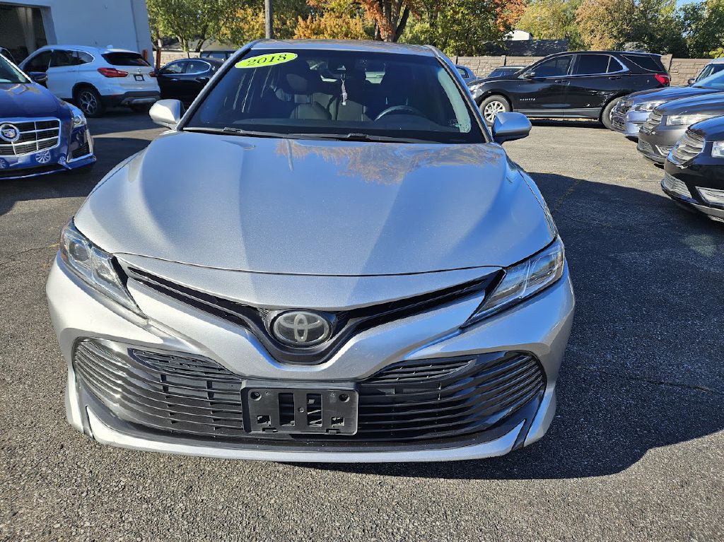 2018 Toyota Camry Image 2