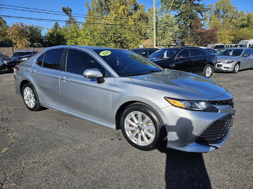 2018 Toyota Camry Image 3
