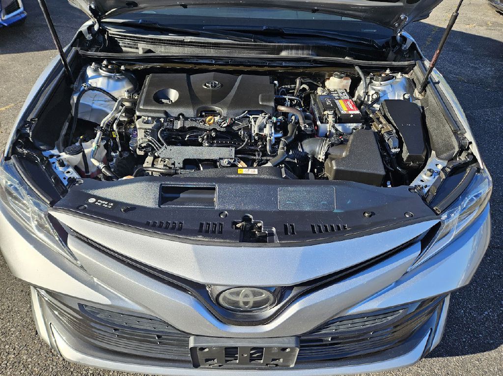 2018 Toyota Camry Image 17