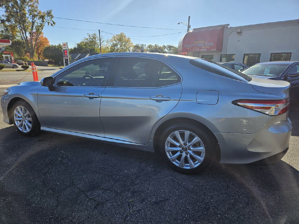 2018 Toyota Camry Image 24