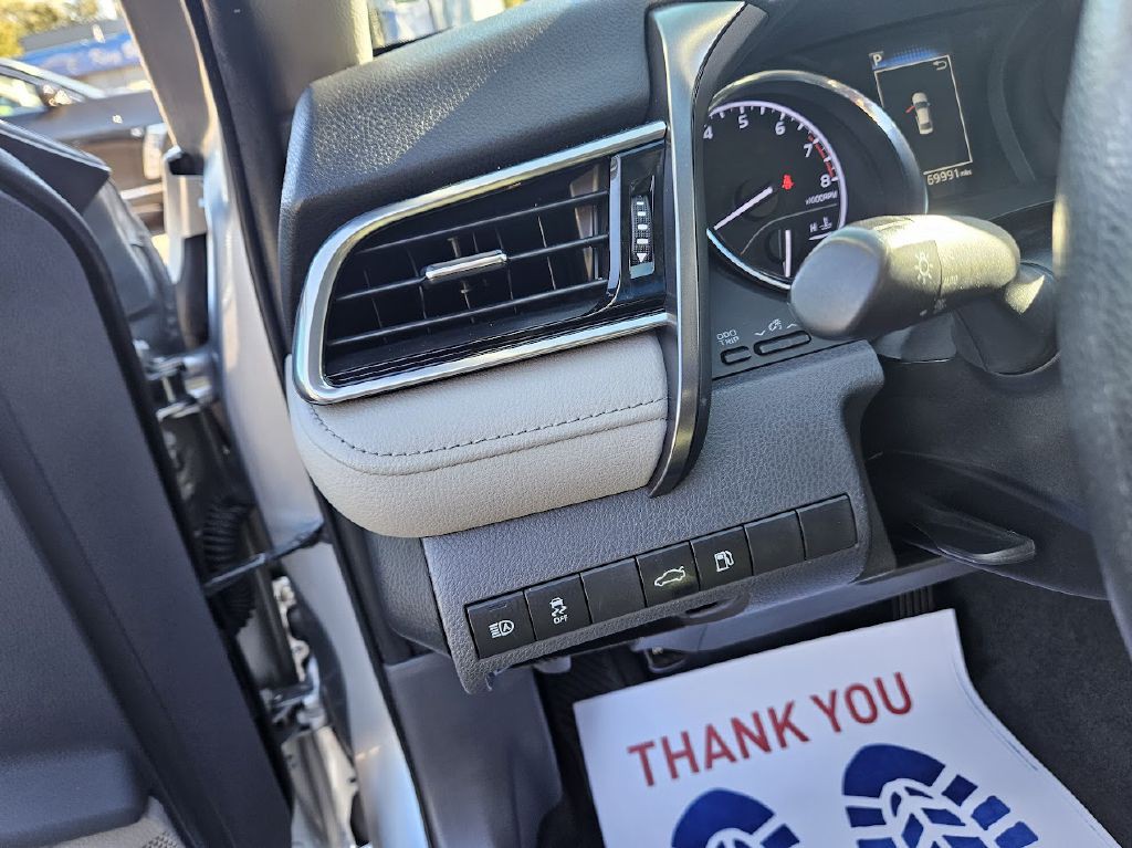 2018 Toyota Camry Image 27