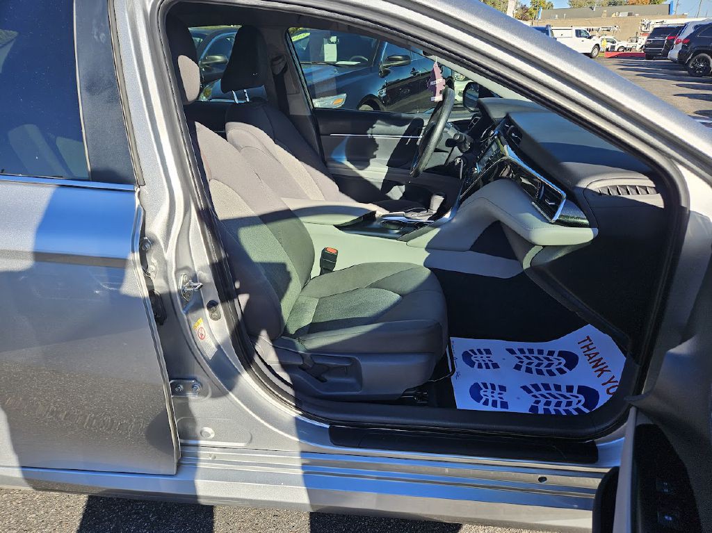 2018 Toyota Camry Image 46