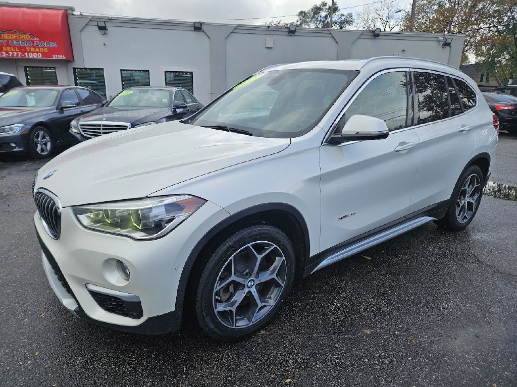 2017 BMW X1 Image 1
