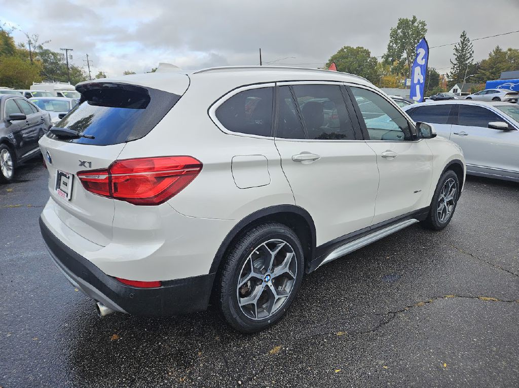 2017 BMW X1 Image 7