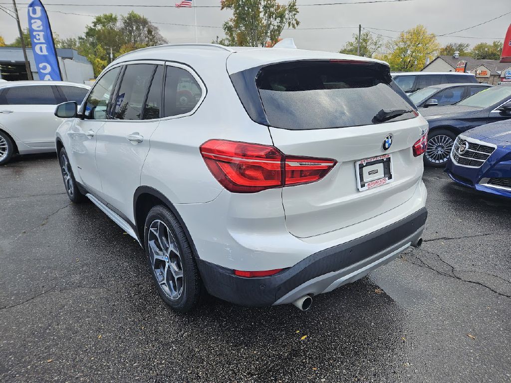 2017 BMW X1 Image 11
