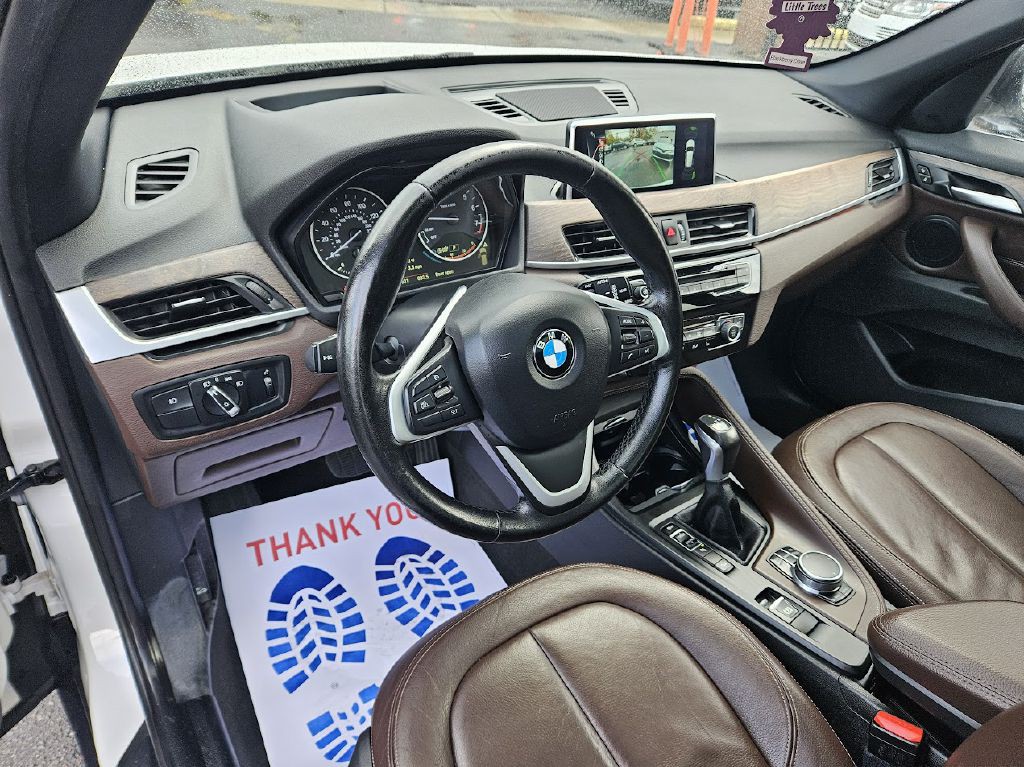 2017 BMW X1 Image 16