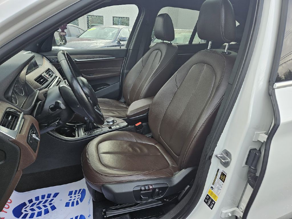 2017 BMW X1 Image 21