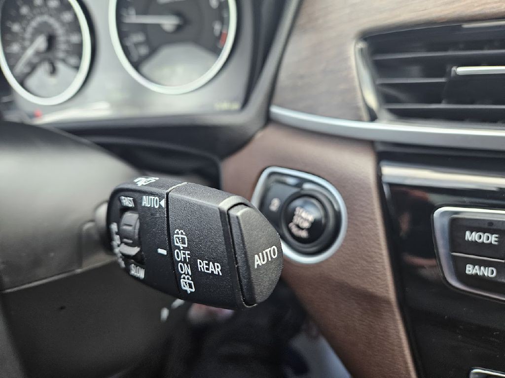 2017 BMW X1 Image 24