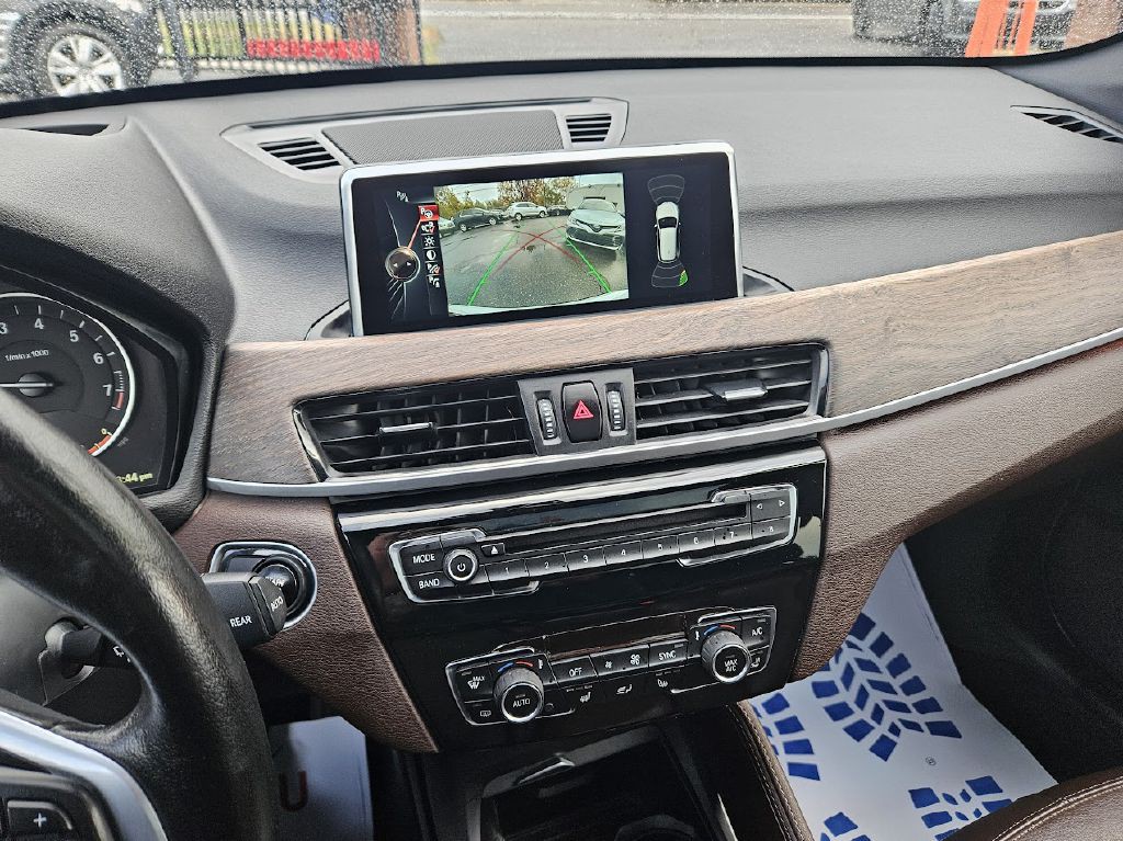 2017 BMW X1 Image 25